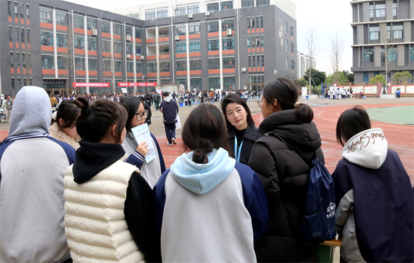 公益护航，圆梦单招——2026年乐山市高职单招公益宣传咨询活动走进夹江县云吟职业中学校